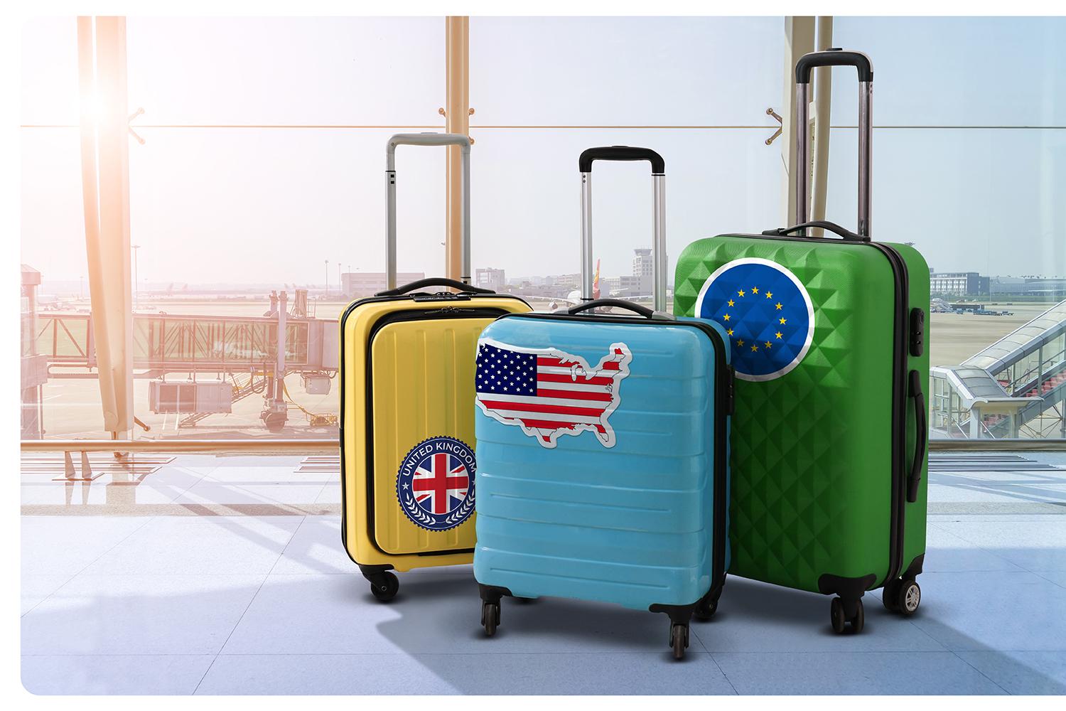 Lotnisko, walizki, flagi krajów